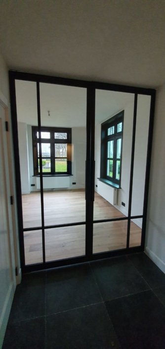 Taatsdeur_in huis